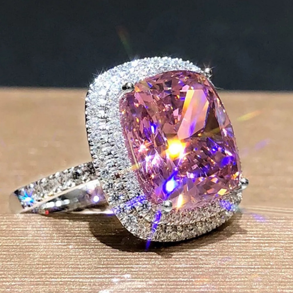 - WEDDING RING - Picture 3 of 7